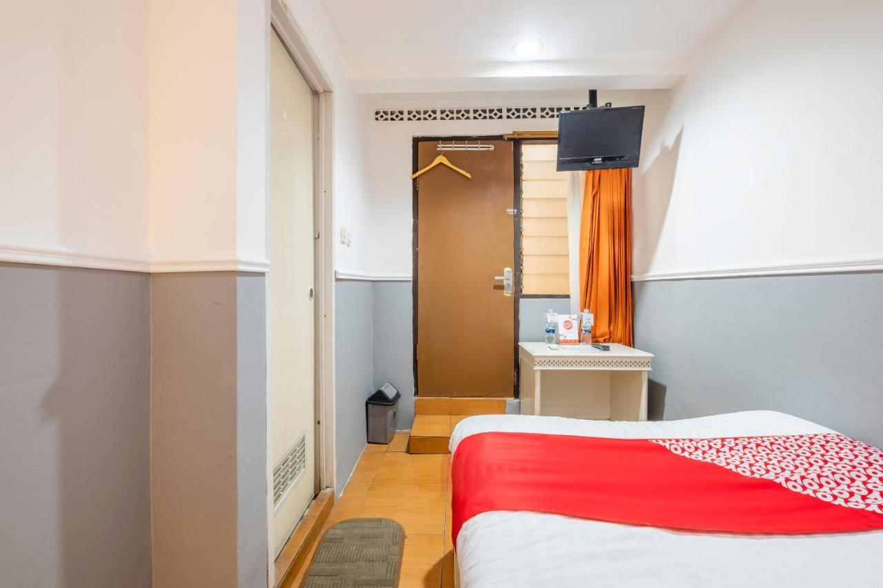 Oyo 1444 Patradissa Stasiun Bandung Hotel المظهر الخارجي الصورة
