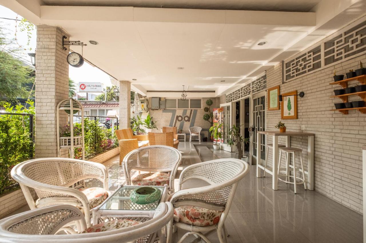 Oyo 1444 Patradissa Stasiun Bandung Hotel المظهر الخارجي الصورة