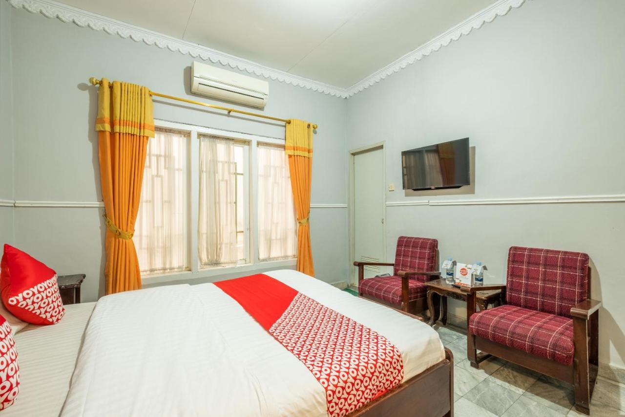 Oyo 1444 Patradissa Stasiun Bandung Hotel المظهر الخارجي الصورة