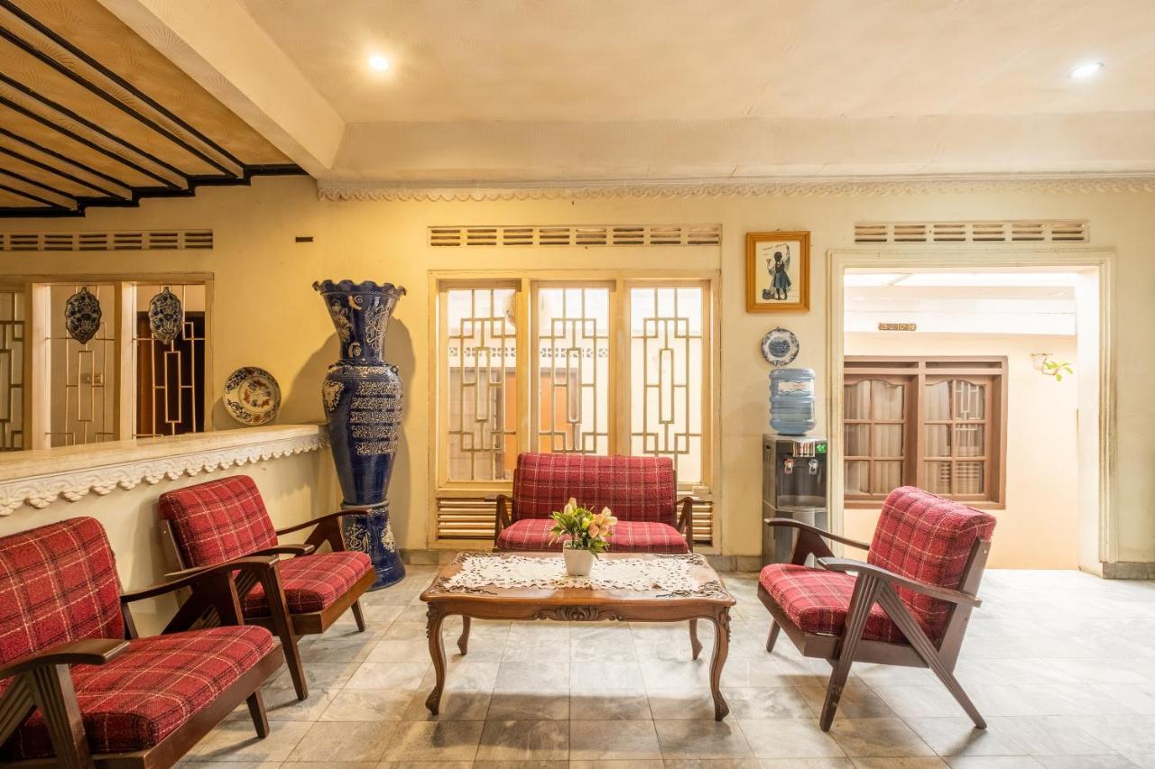 Oyo 1444 Patradissa Stasiun Bandung Hotel المظهر الخارجي الصورة