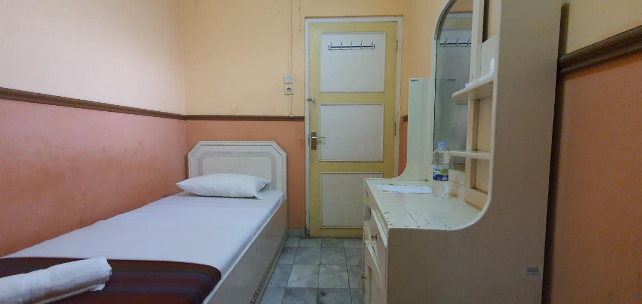 Oyo 1444 Patradissa Stasiun Bandung Hotel المظهر الخارجي الصورة